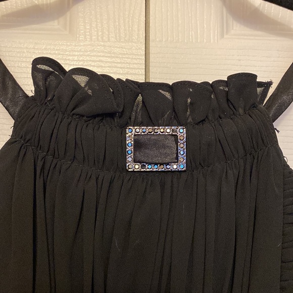 Black formal high neck halter dress - Picture 4 of 8